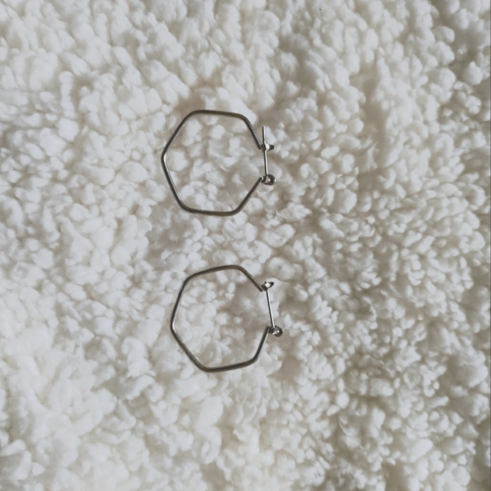Four sided Hoop earrings